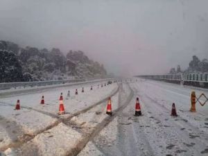  全国多地降雪导致大量收费站关闭