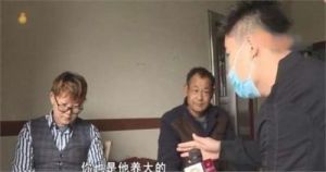 女子花15万养流浪狗，却不愿拿钱给尿毒症父亲治病：狗狗才是最重要的