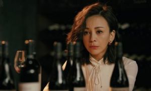 24年后再同框，雪姨脸部僵硬，颜值大跌，状态竟不如年轻15岁的寇振海