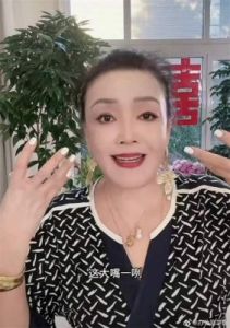 马筱梅素颜揭示美丽秘诀，汪小菲为她倾心赞美