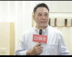 TVB视帝华鼎奖再获荣誉去年离巢，现已定居北京