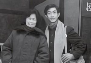 1969年，杨洁与26岁男友再婚，育有三子：王崇秋：我们很幸福